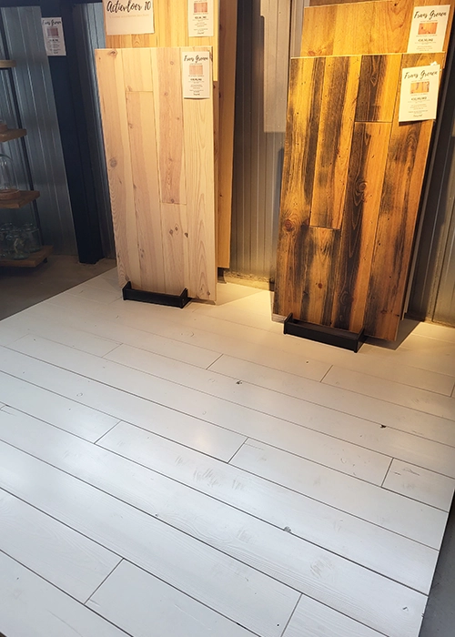 Dekkend witte grenen houten vloer